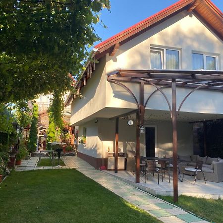 מלון Rîşnov Casa Lucky מראה חיצוני תמונה