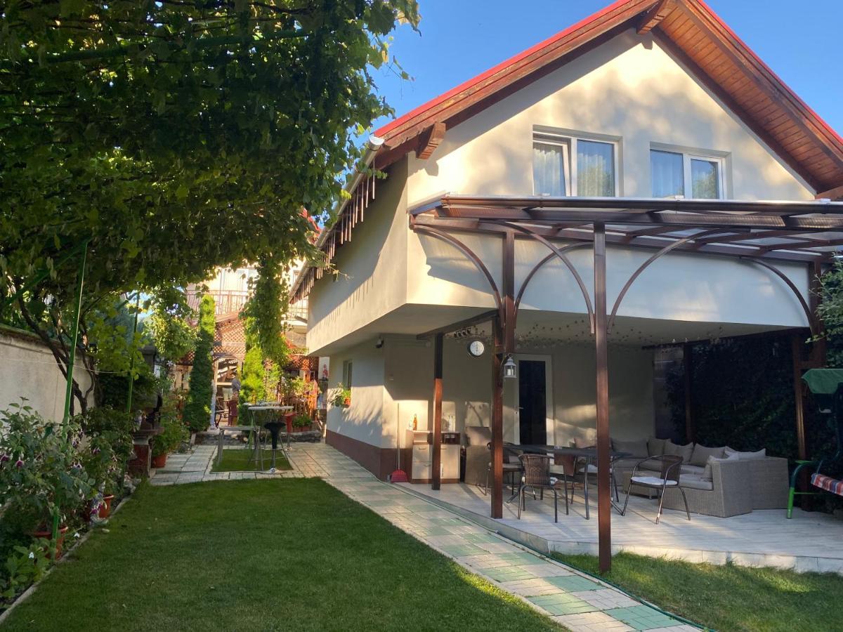 מלון Rîşnov Casa Lucky מראה חיצוני תמונה