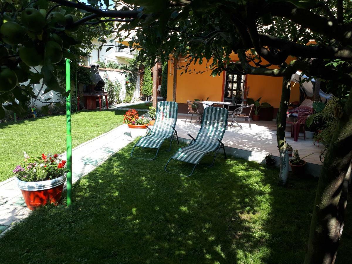 מלון Rîşnov Casa Lucky מראה חיצוני תמונה