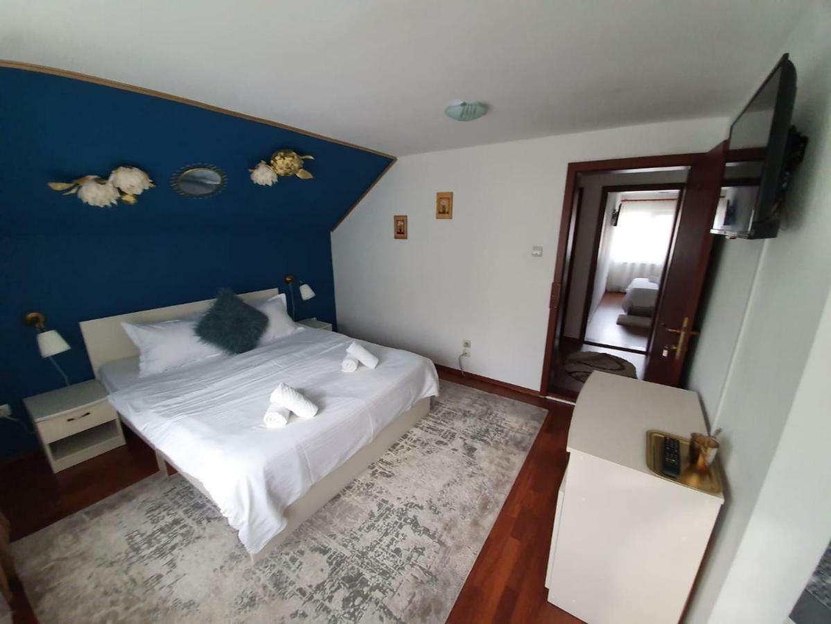 מלון Rîşnov Casa Lucky מראה חיצוני תמונה