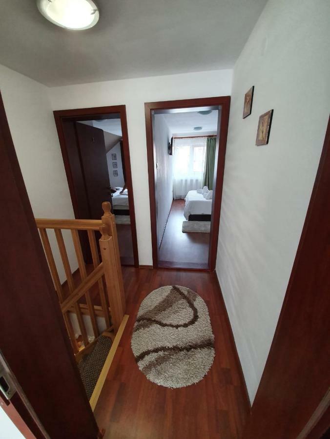מלון Rîşnov Casa Lucky מראה חיצוני תמונה